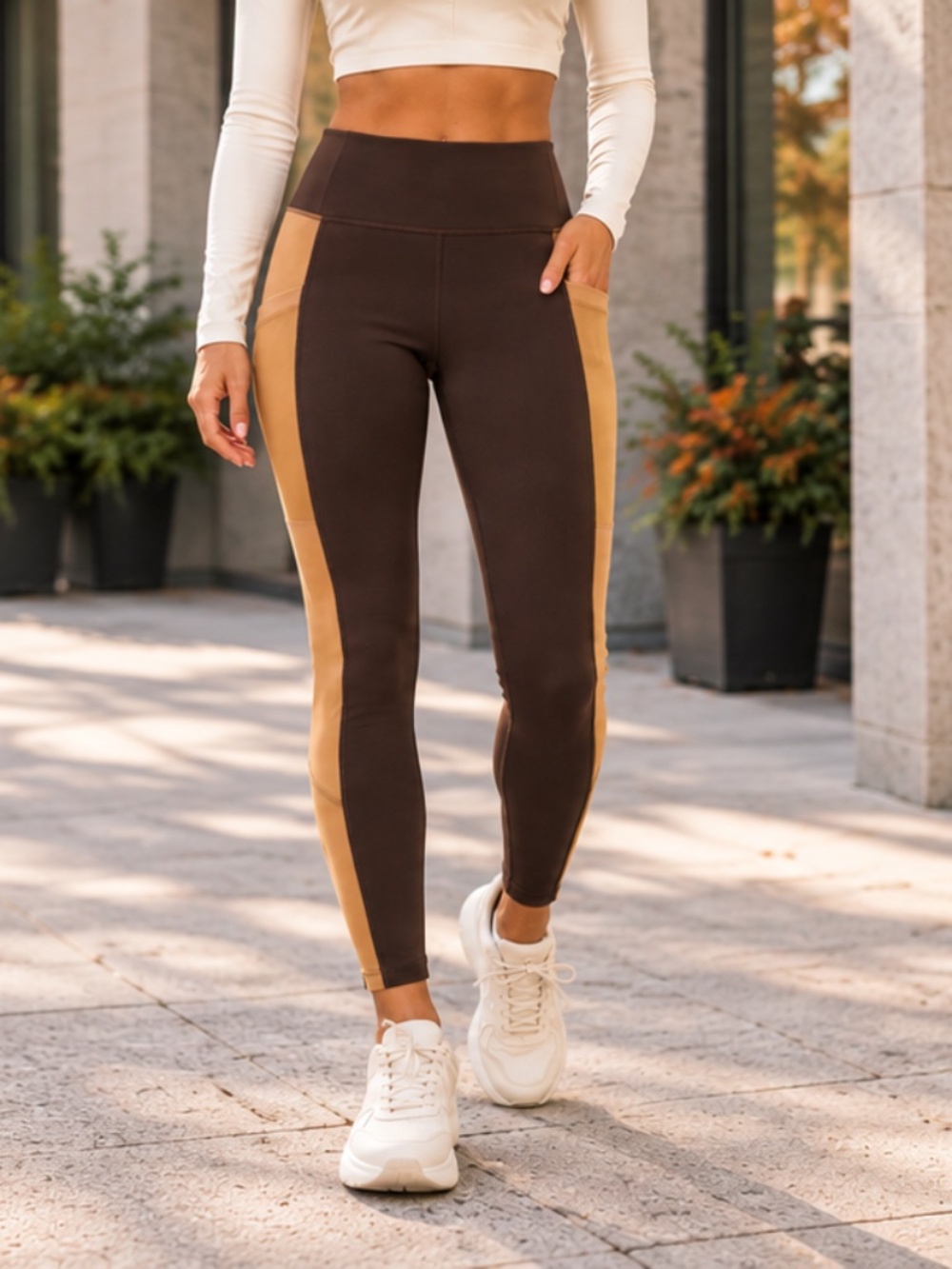 Fabletics PowerHold High-Waisted Brown Camel Colorblock Pocket Leggings M NWOT